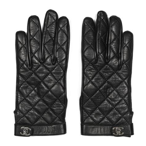 Chanel quilted gloves